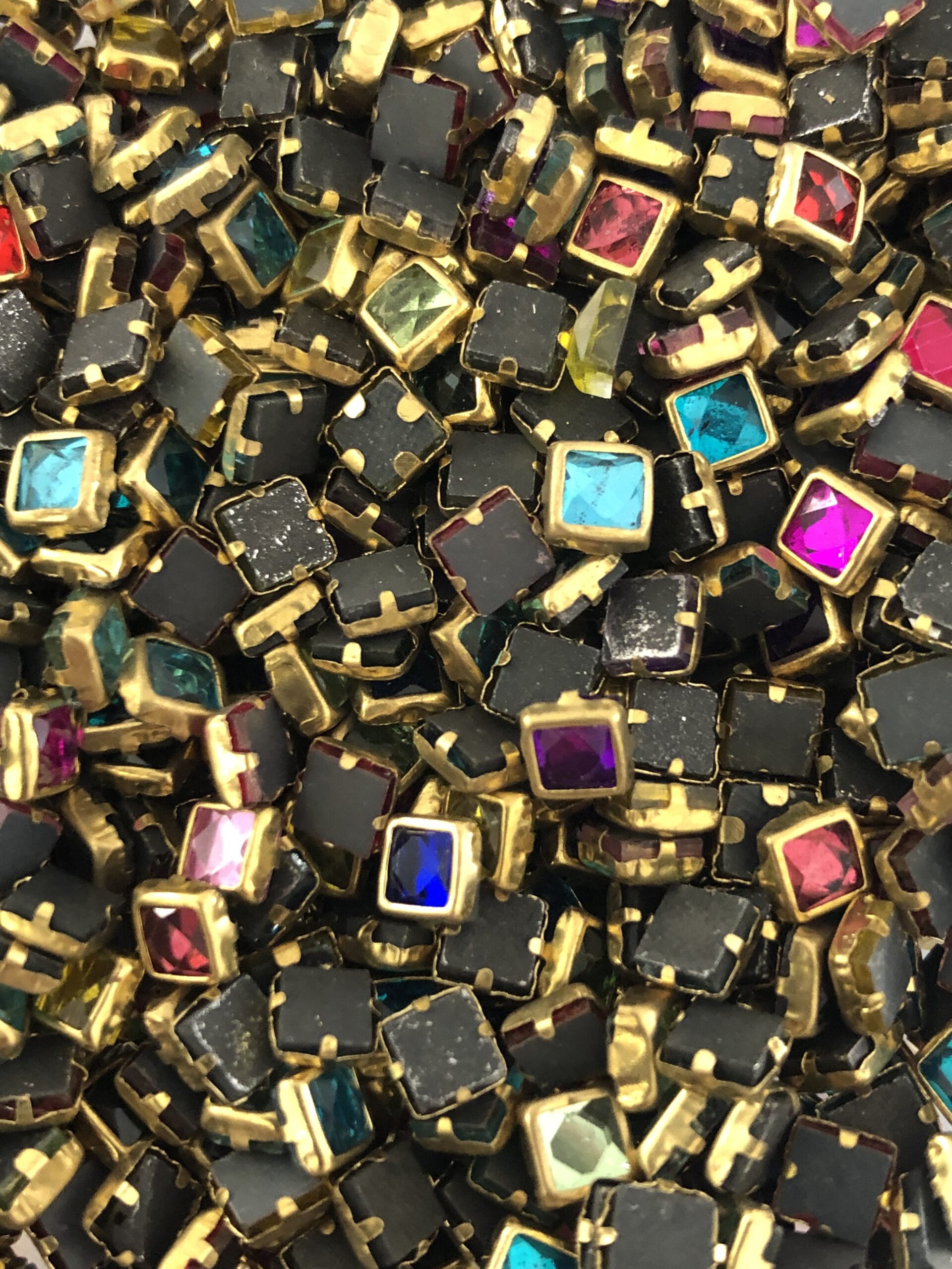 4*4 Square Kundan Glossy